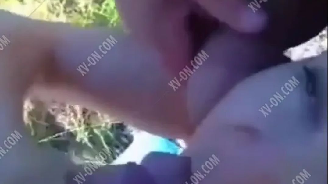 Слитое домашнее порно видео не стандартной пары ⭐️ Сосет хуй бывшему мужу и его кенту