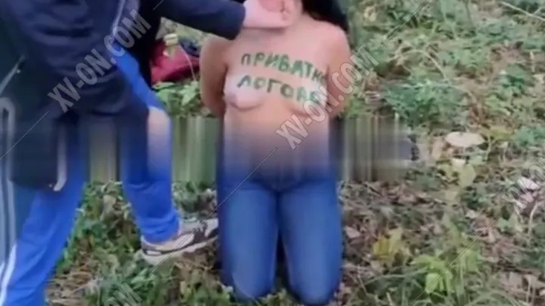 Паравозиком ⭐️ трахнули закладчицу в лесу в два хуя ⭐️ спортики трахнули закладчицу XV-ON.COM