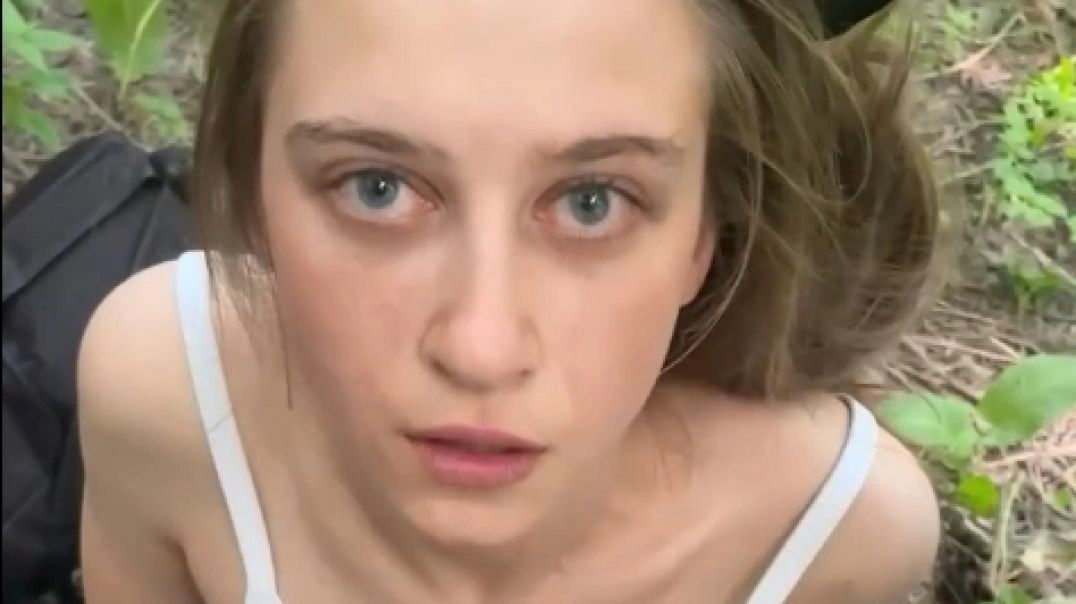 Спортики 🔞 наказали молодую закладчицу и её парня, поймав их в лесу ➦ Изнасиловали закладчицу в лесу